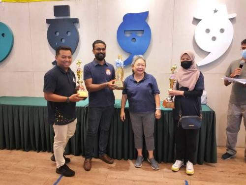 01-CHampion-Mydin-Mall